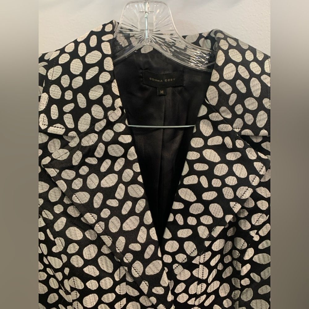 Chic Black Lined Beautiful Patterned Women's Blazer Classic Design - Picture 4 of 11